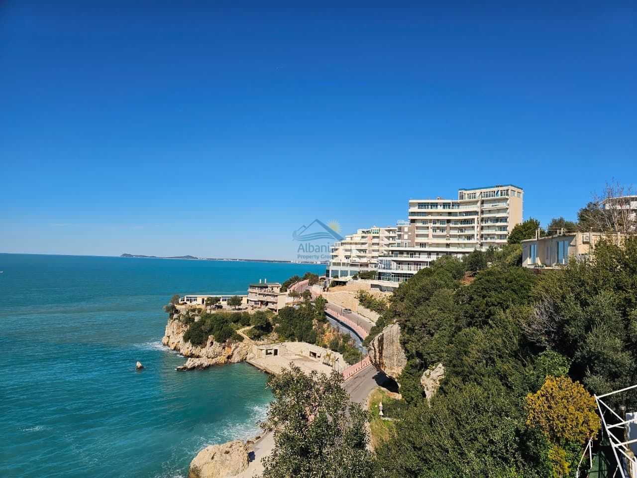 Hotel Moderno In Vendita A Valona, ​​Sulla Riviera Albanese. Offre Splendide Viste Sul Mare, Un Elevato Potenziale Di Ritorno Sull'Investimento E Una Forte Domanda Turistica